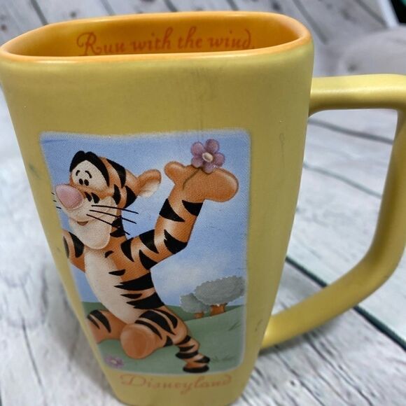 Disney Tigger Run With The Wind mug - Picture 1 of 8